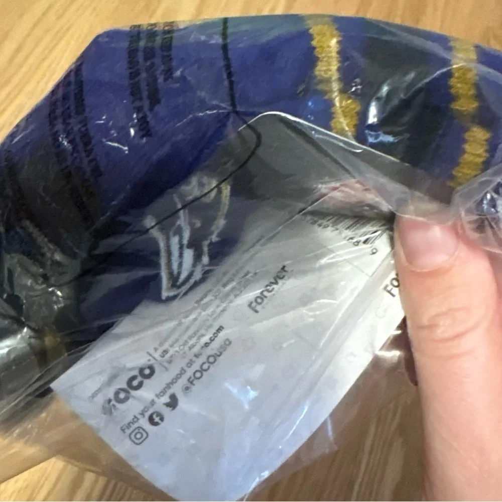 Baltimore Ravens Knit Gloves Winter NEW Purple Gold Women